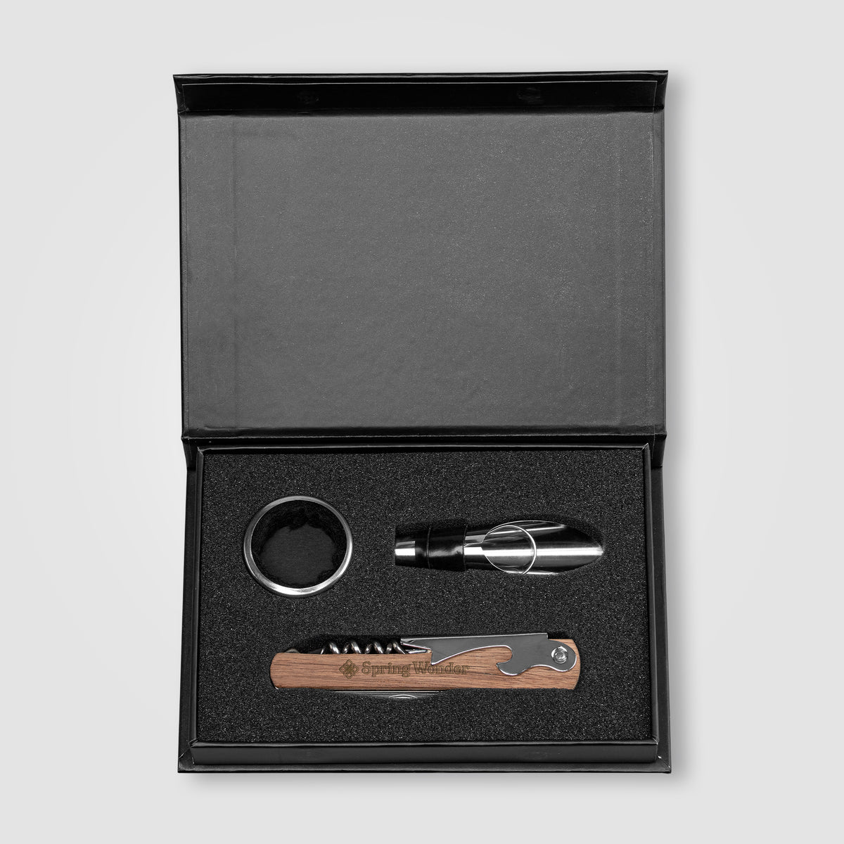 Set cadeau Essex d’accessoires pour vin en acier inoxydable et bois FSC – 3 pièces