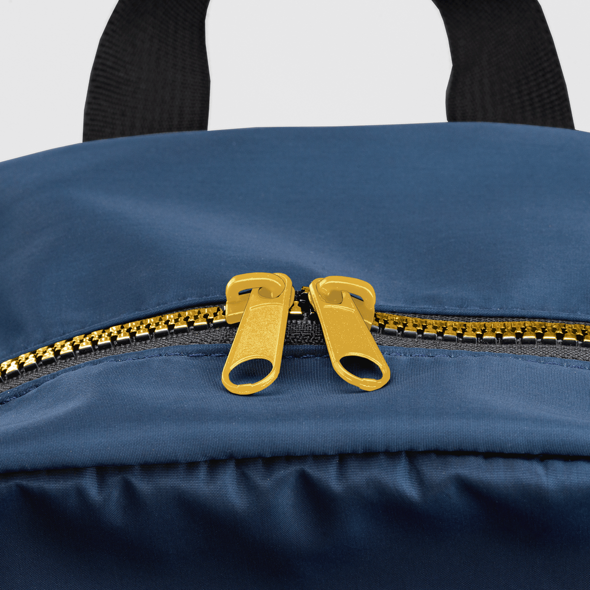Sac à dos Kora, double poche, fermeture éclair dorée, rPET, 38 cm - 20 L