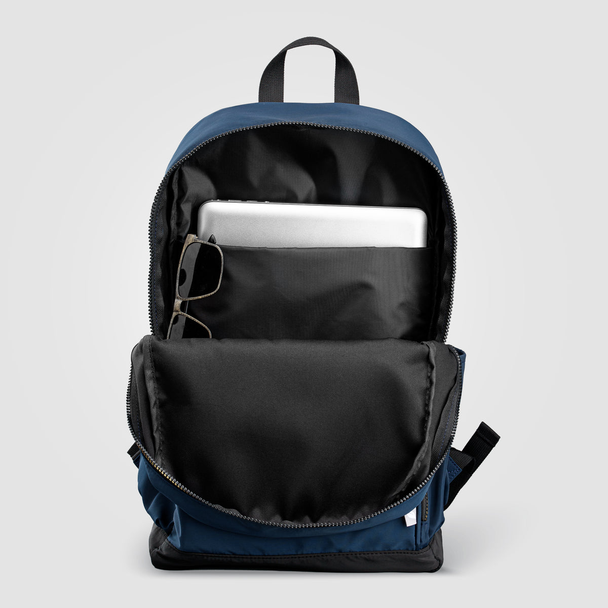 Sac à dos Kora, double poche, fermeture éclair dorée, rPET, 38 cm - 20 L